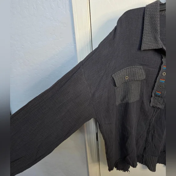 POL Navy Blue Oversized High Low Long Sleeve Henley Knit Top - Picture 8 of 13